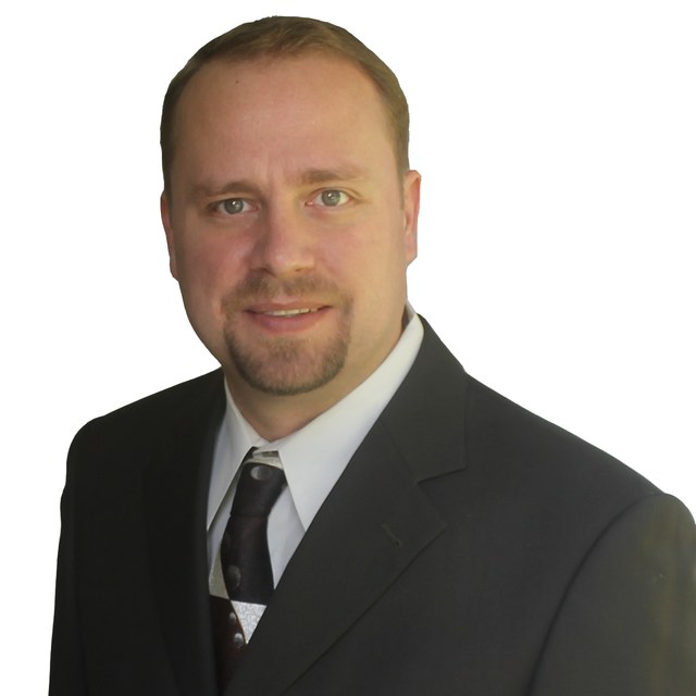 Portrait of Tom Olenik